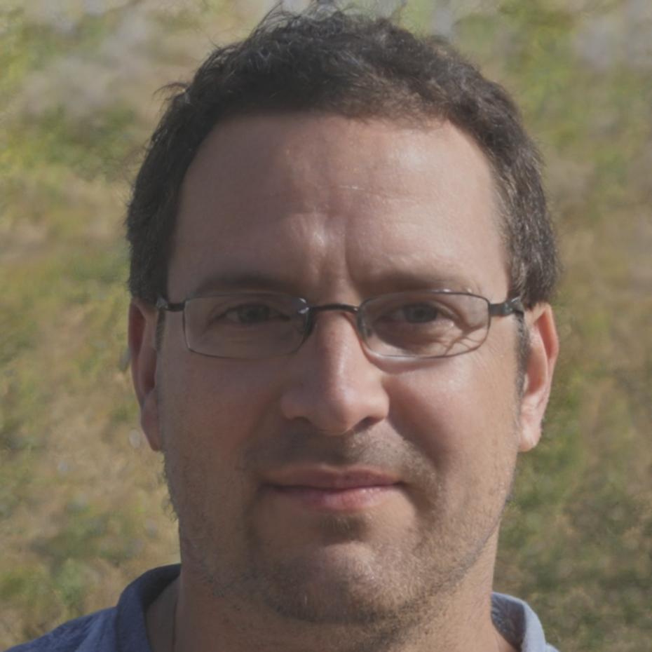 Callum Radcliffe presenting budgeting workshop